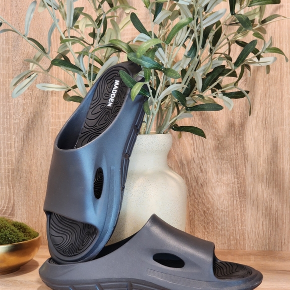 Madden Men's Charged Black Slide Sandal Size 12 - Picture 10 of 16